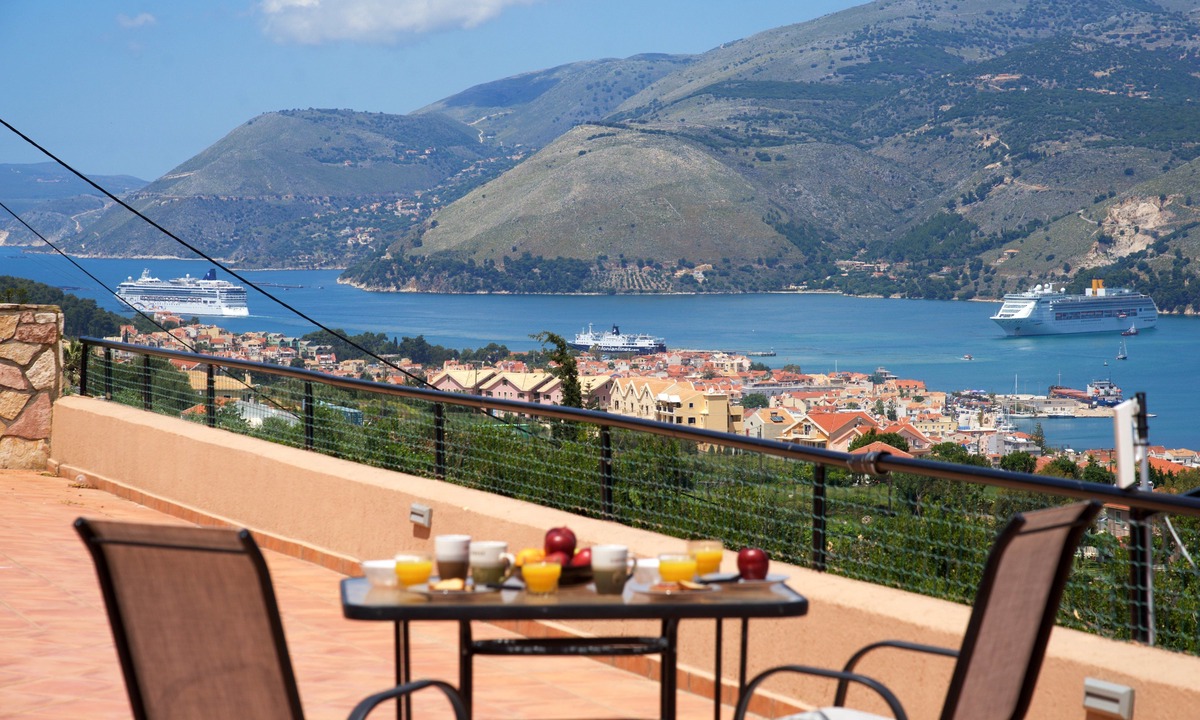 Lassi Hotel | The L Suites & Apartments