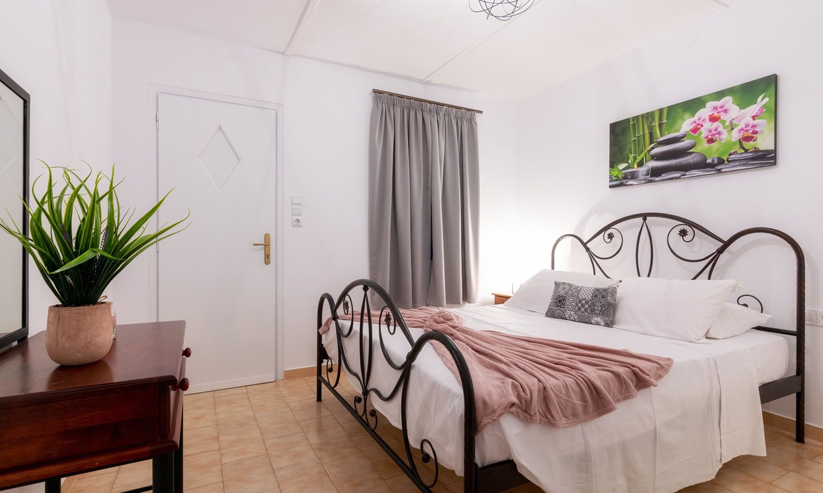 Agios Sostis Hotel | Zante Riva Studios
