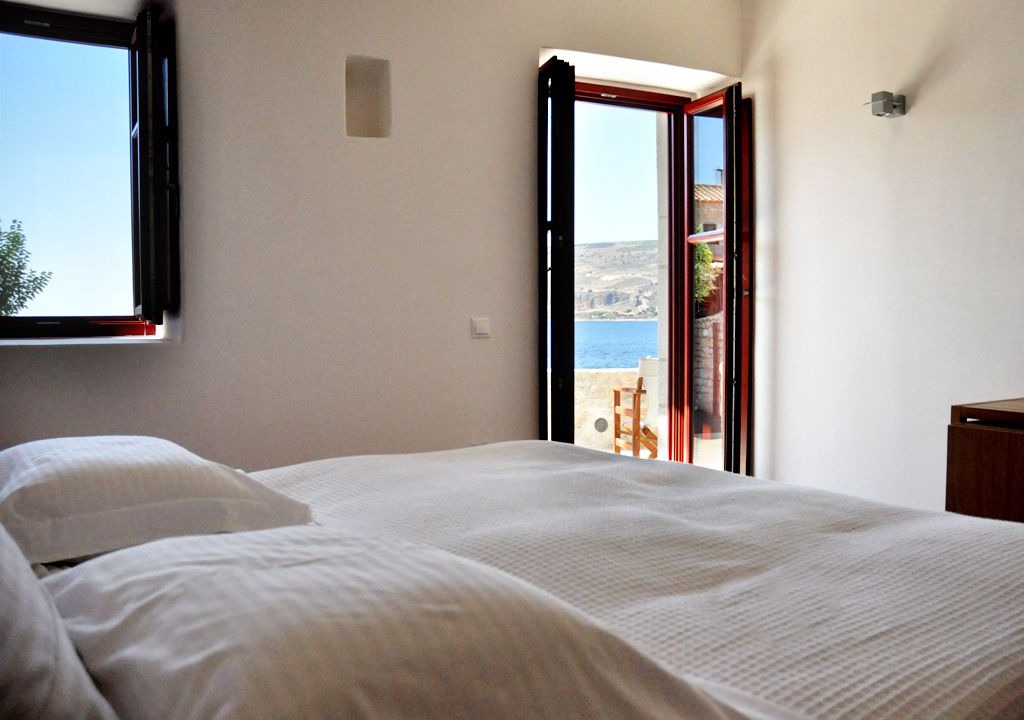 Limeni Hotel | Pirgos Mavromichali