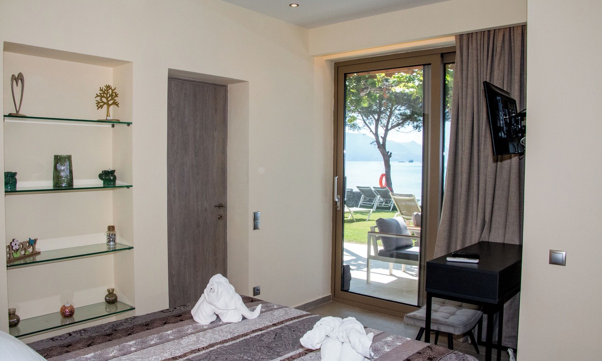 Parelia Hotel | Glyfada Beach Hotel