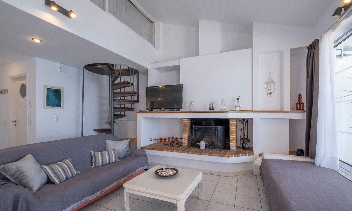 Kiveri Apartment | Waterfront loft apartment with sea view blacony