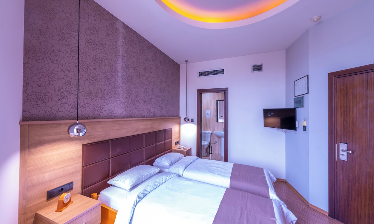 Serres Hotel | Metropolis