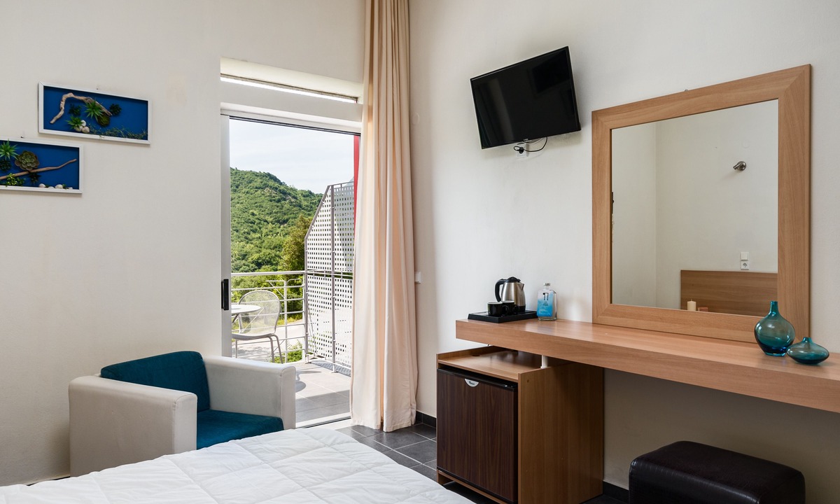 Central Tzoumerka Hotel | Gefiri Plakas Hotel