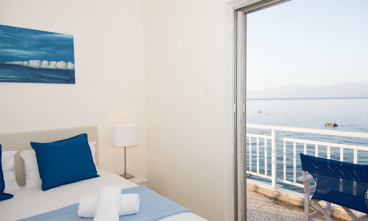 Melissi Apartment | Spacious Apartment on the Beachfront