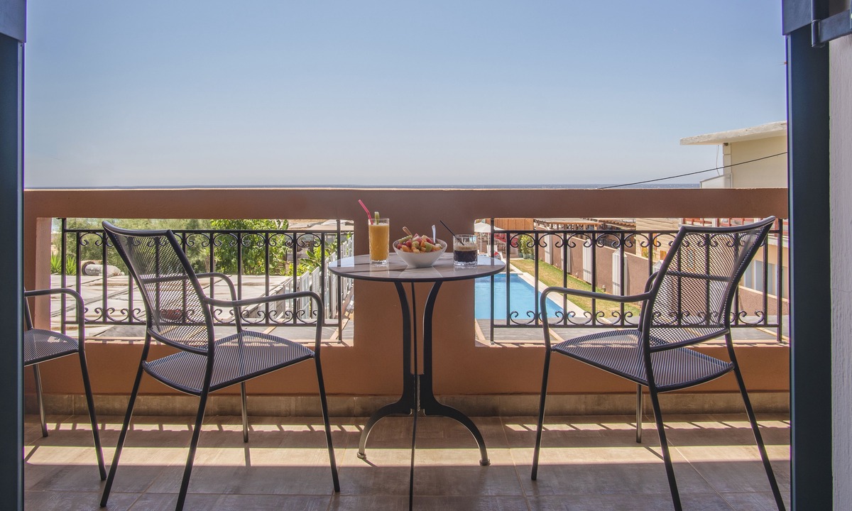 Marathias Hotel | Armeno Resort and Armeno Annex