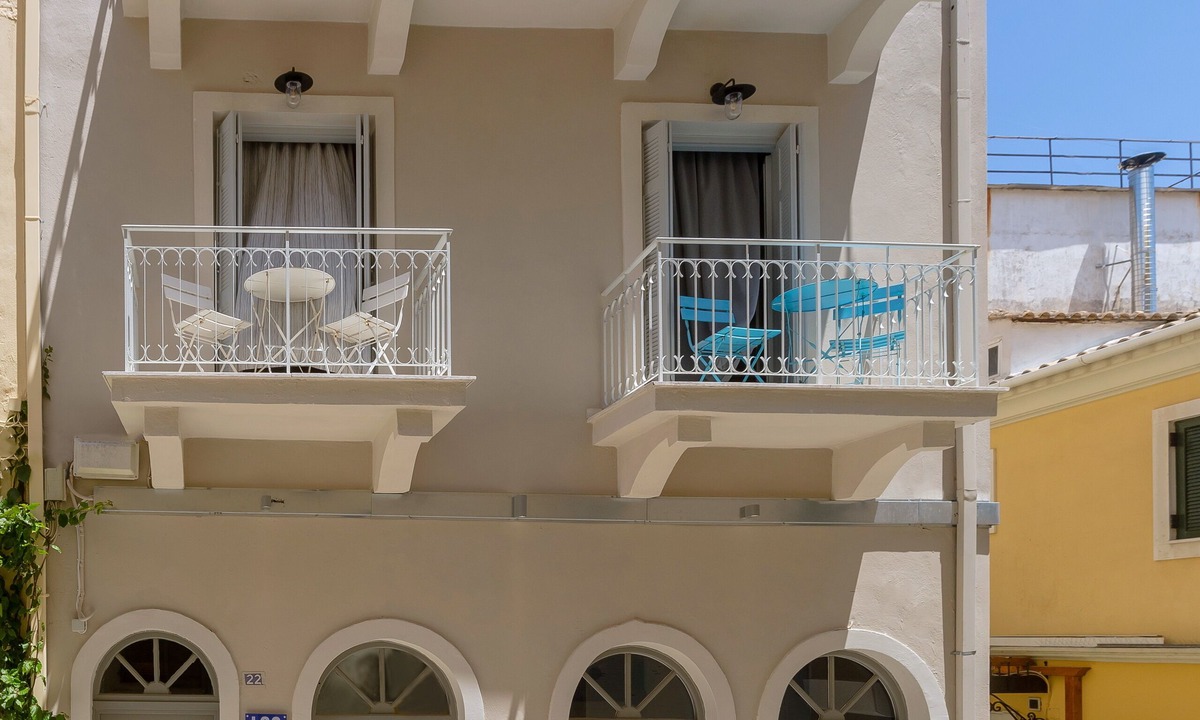 Old Town Hotel | ANNUNZIATA URBAN SUITES by LOC HOSPITALITY