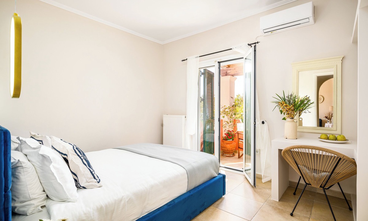 Ipsos Villa | Seaside Ipsos Apartment By Konnect