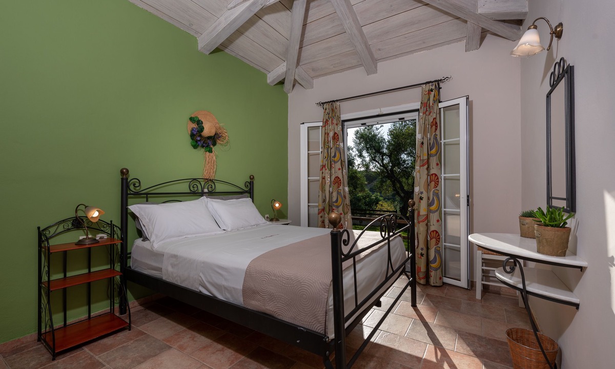 Alonia Hotel | Ilyessa Cottages