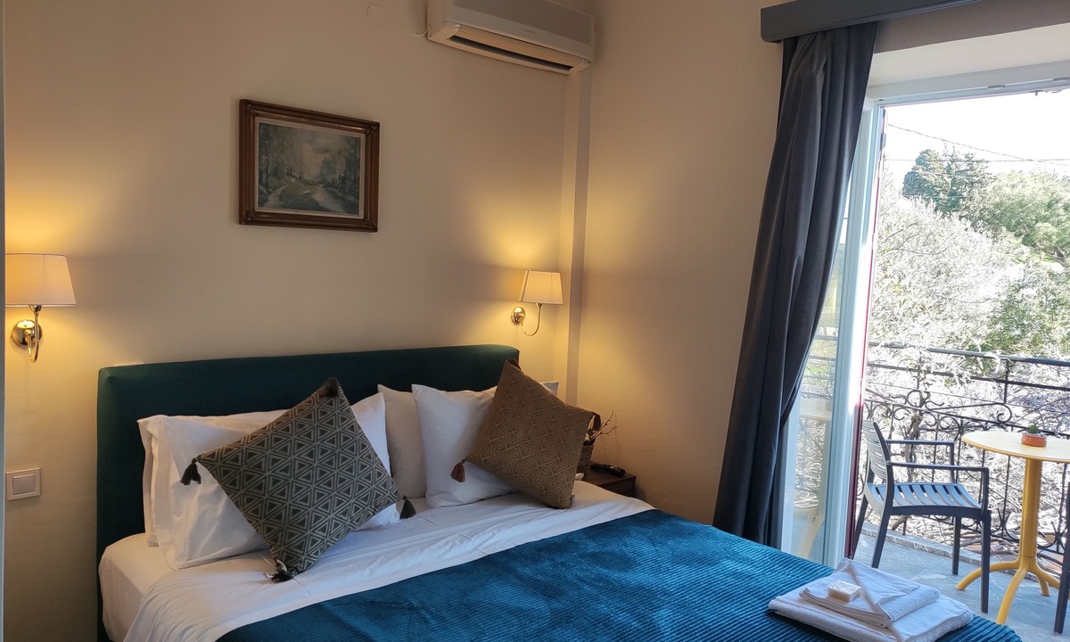 Mithimna Hotel | Hotel Iris