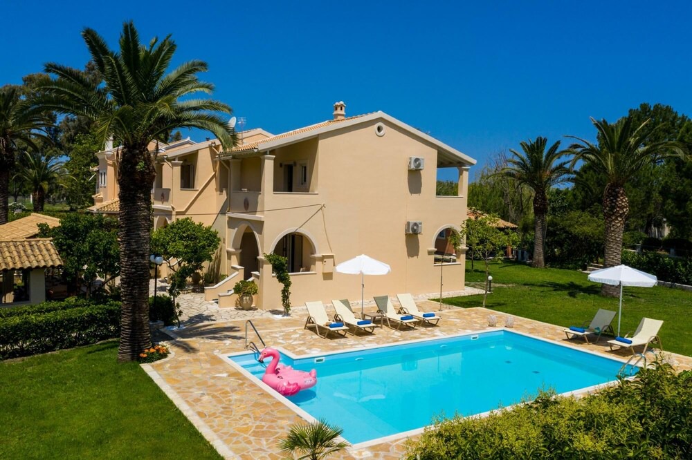 Acharavi Villa | Beach Villa Marina in Roda