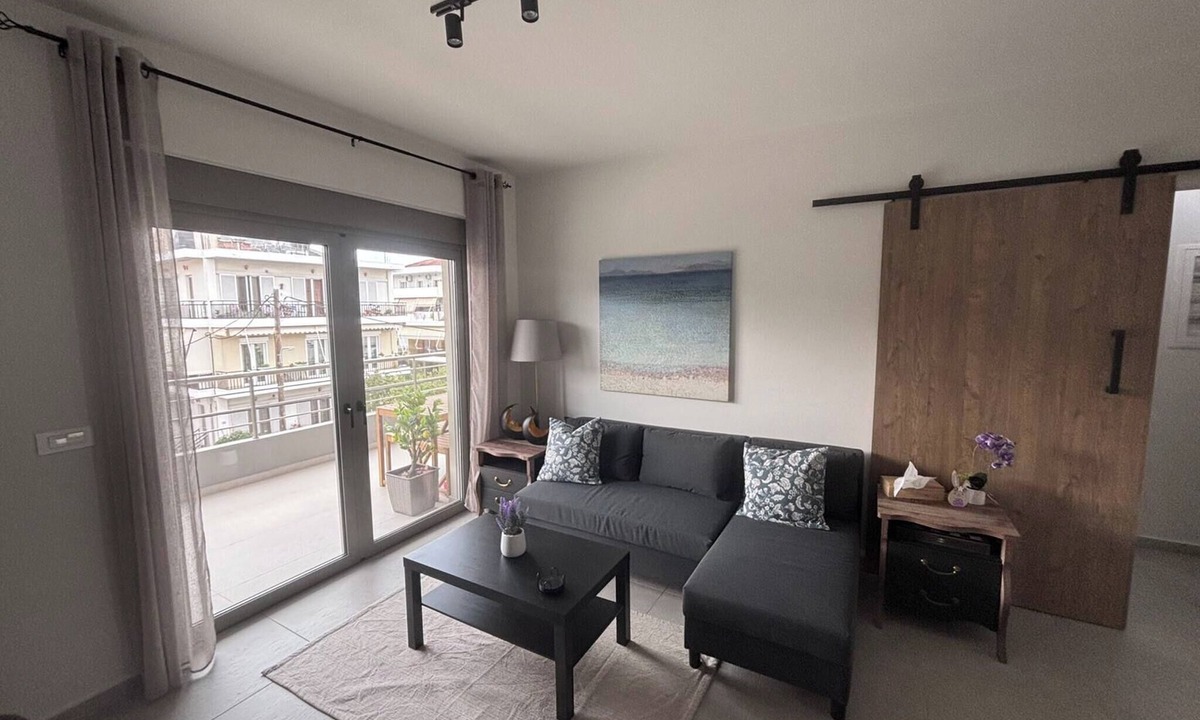 Nafplion City Centre Apartment | Vasili's Mini Villa in Nafplio With Shaded Parking