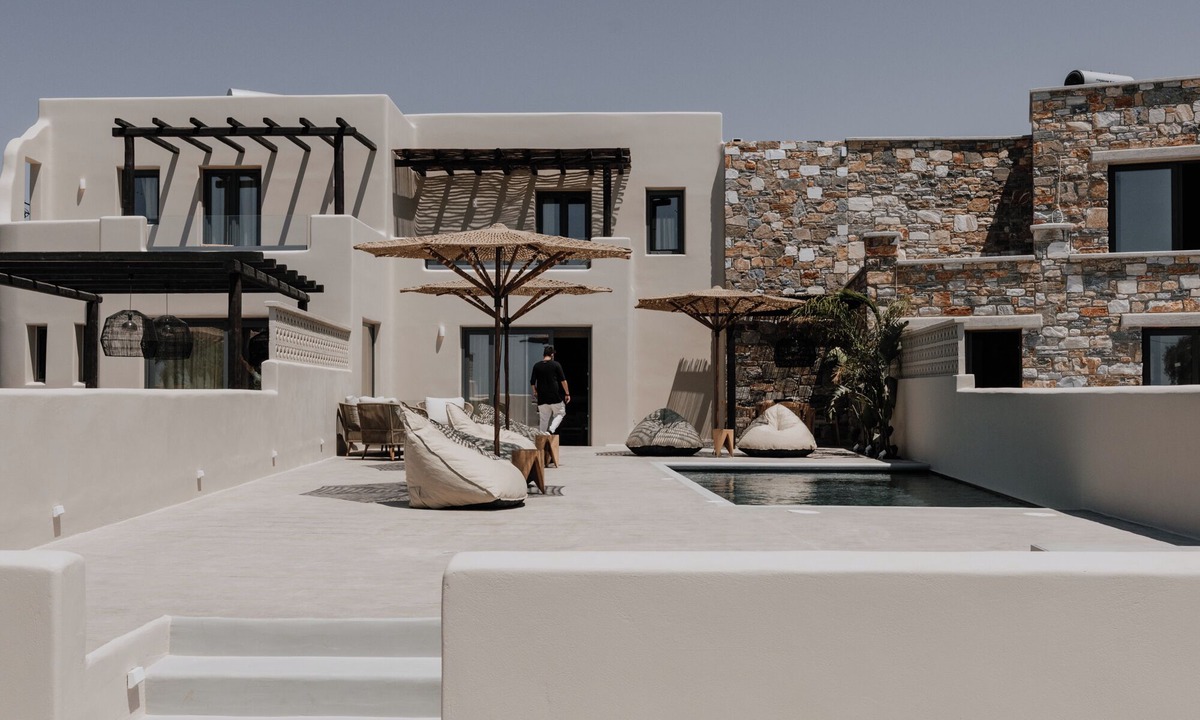 Plaka Villa | Onym Curated Villas