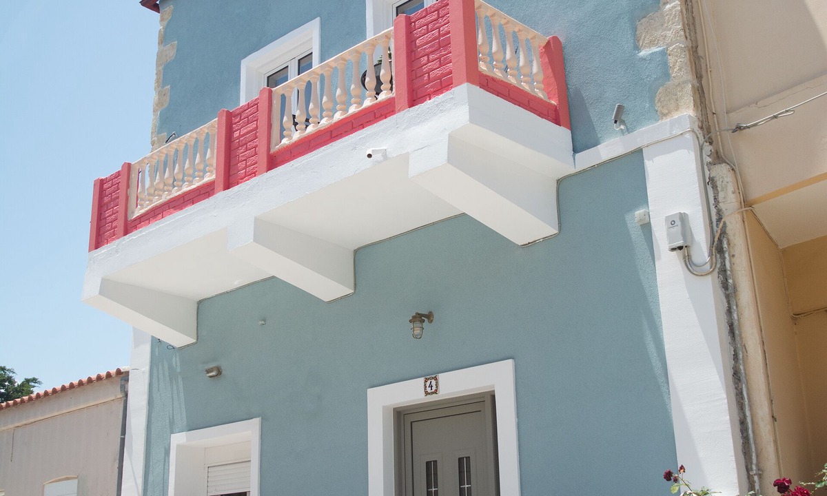 Halepa House | Traditional maisonette, luxurious renovated. Near beach & city center.