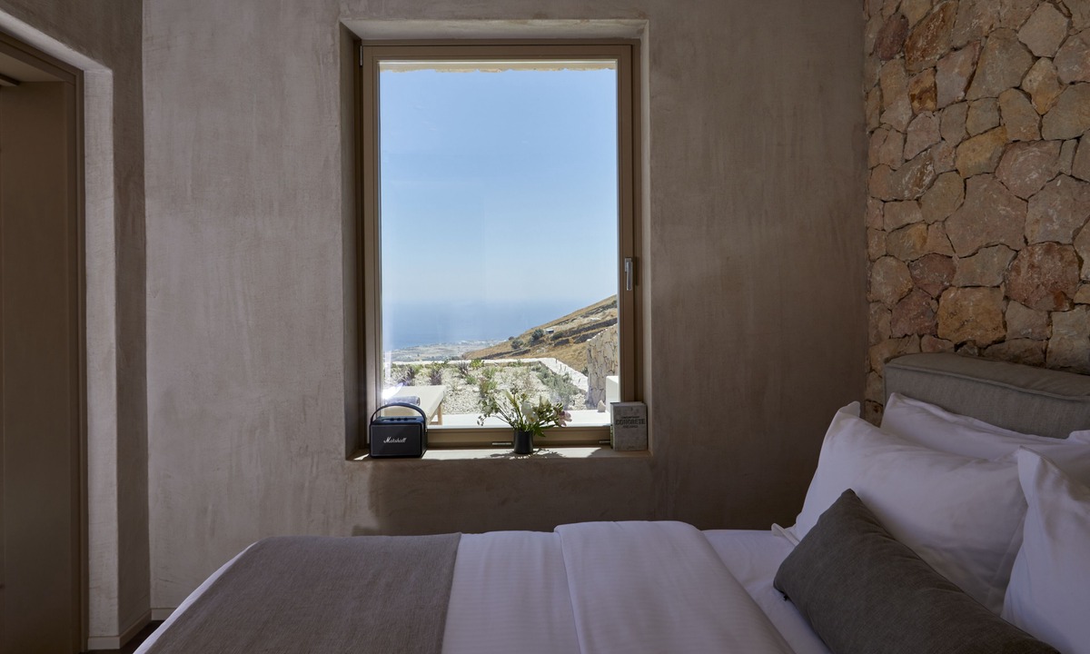 Pyrgos Villa | Santorini Sky - The Retreat