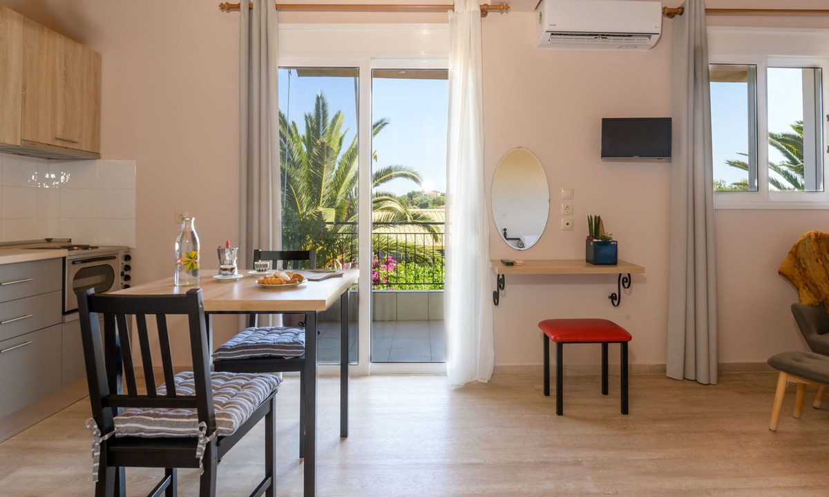 Mazarakata Apartment | Siora Maria Studios