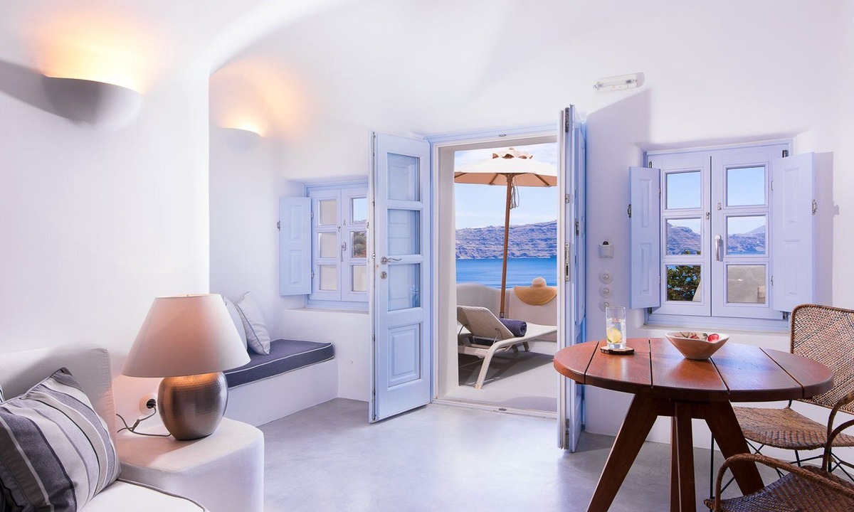 Oia Villa | Dazzling Santorini Villa | Villa Arthemis | Breathtaking Sea Views | Spacious.