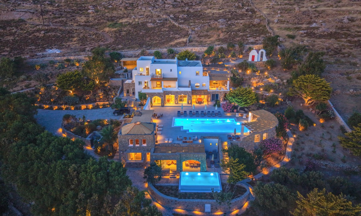 Paraga Villa | Serenity and privacy meet Cycladic elegance - the ultimate Mykonos estate