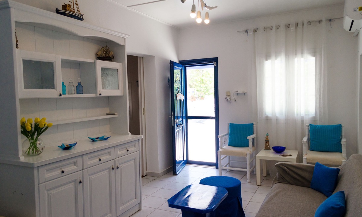 Aegina Town Apartment | Marini Traditional Cottages