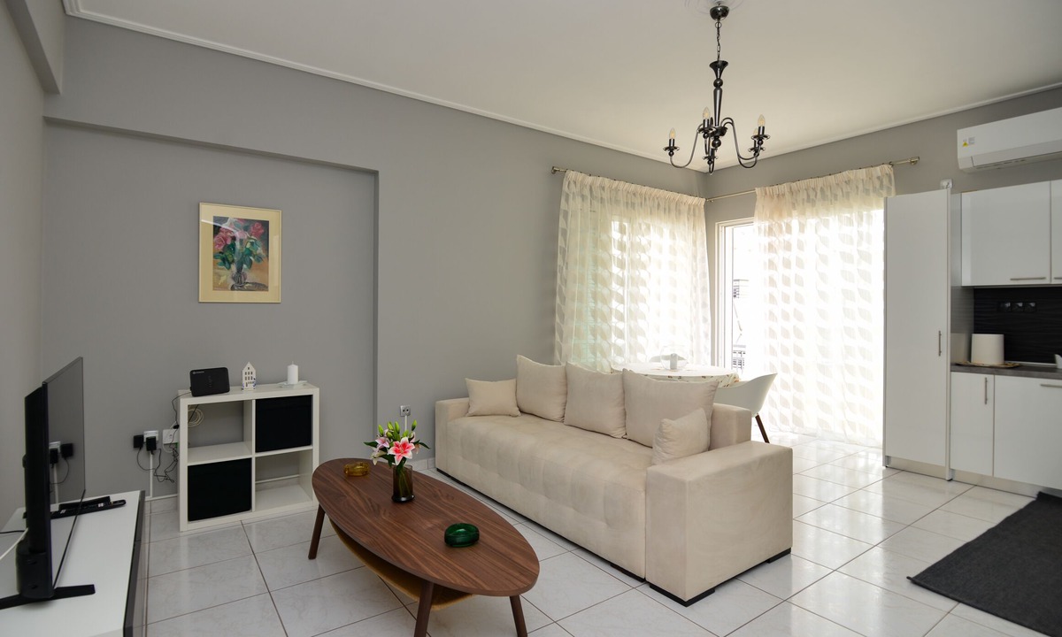 Palaio Faliro Apartment | Athenian Riviera Beach front apartment 2 minutes from Tram stop