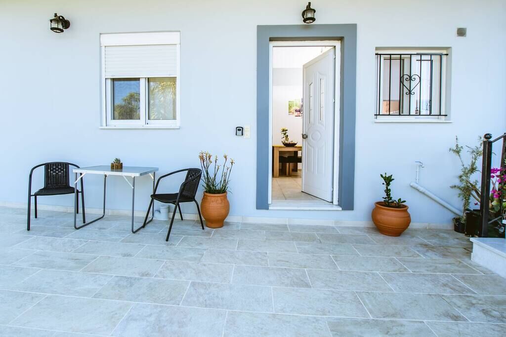 Galatas Apartment | Cozy Nikola's Vineyard Apartment Ground Floor