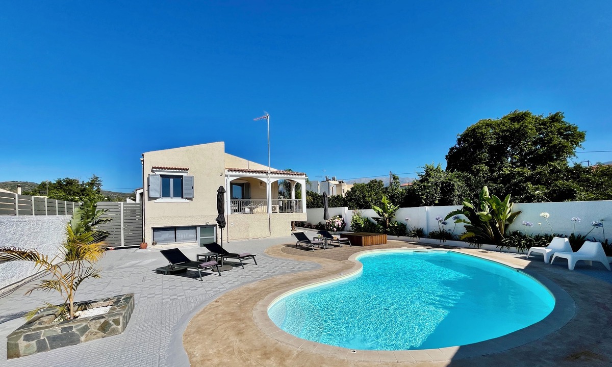 Alikianos Villa | Villa Elena | Private Villa in the heart of nature