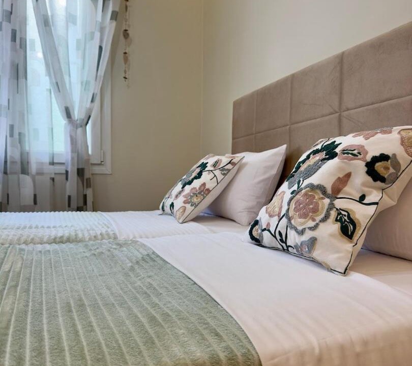 Servia Apartment | Velvethouse 2