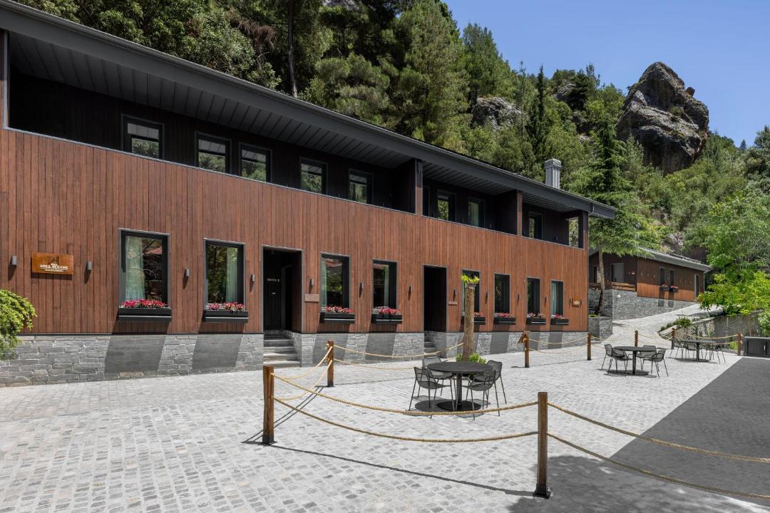 Kato Zachlorou Apartment | Hill Suites Zachlorou
