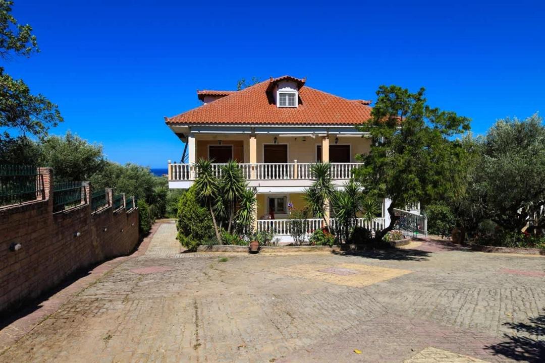 Kiparissia House | Charming Country House Just Steps from Everything