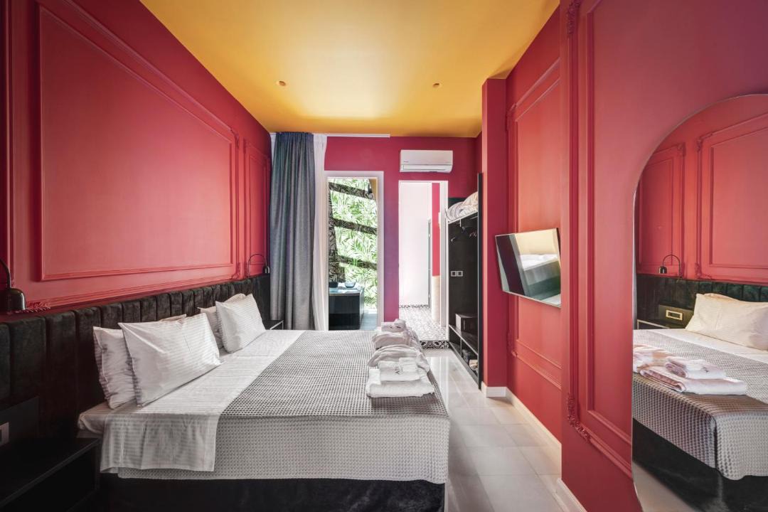 Ermoupoli Bed & Breakfast | ATELIER5 Suites
