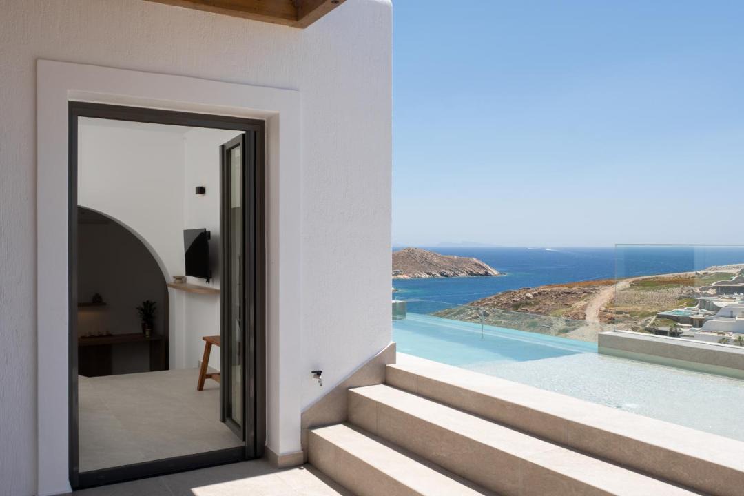Ios Town Villa | Ios Panoramic Sea view stylish suite with pool