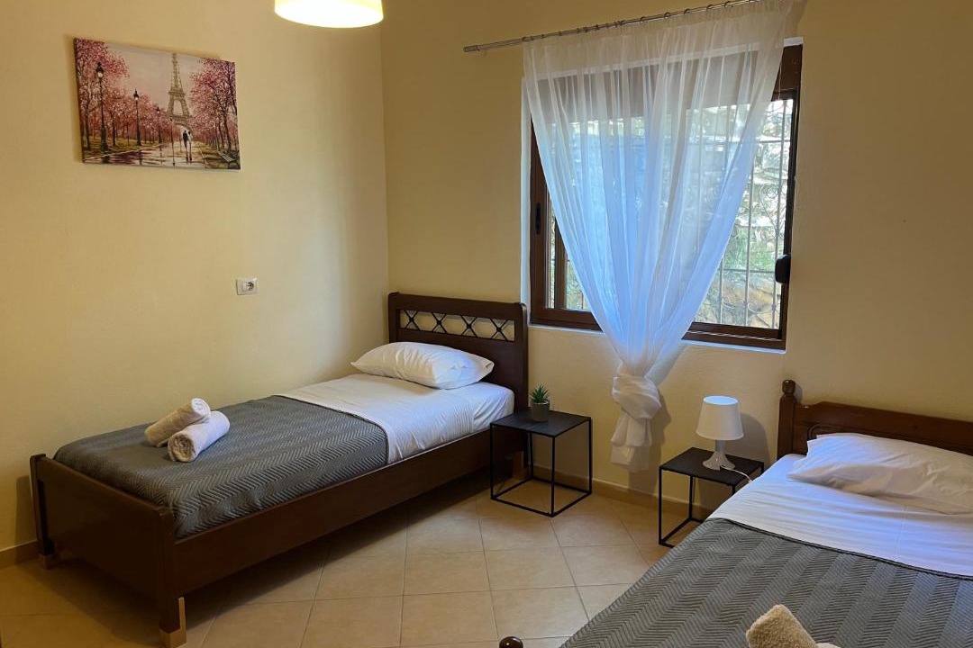 Sarande Apartment | Andrew's place