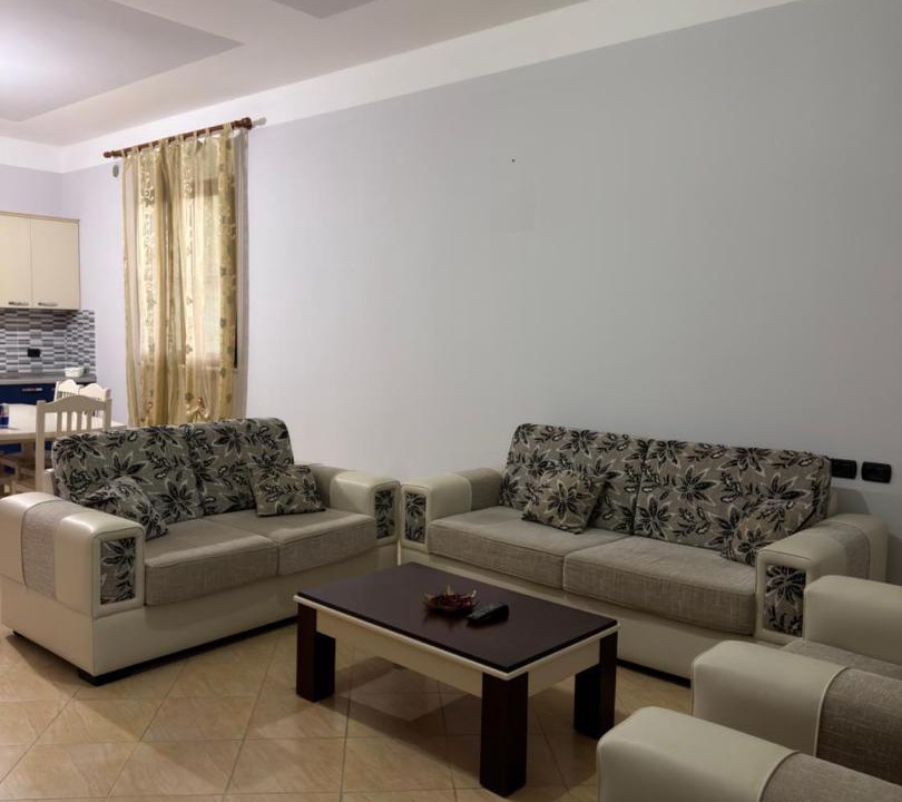 Preze House | Spacious Villa Near Airport Tirana