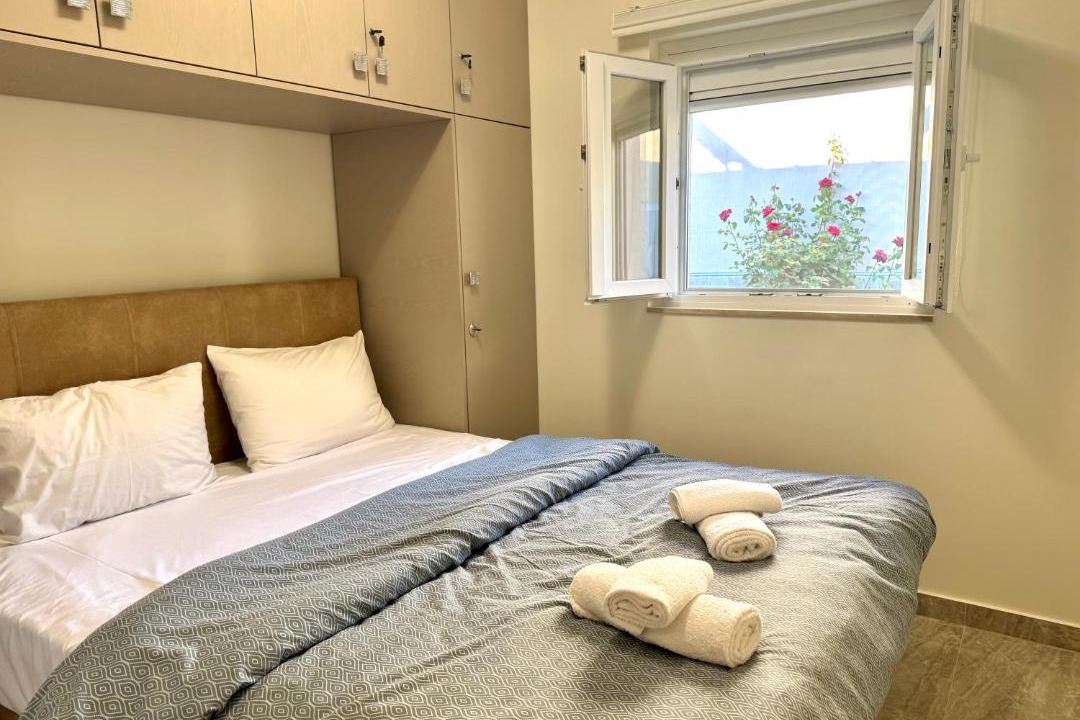 Lagkadas Apartment | Krithia Apartment with Garden Deluxe Apartment