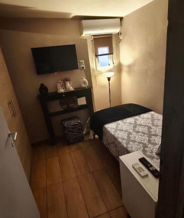 Spata-Artemida Apartment | Zoe garden home