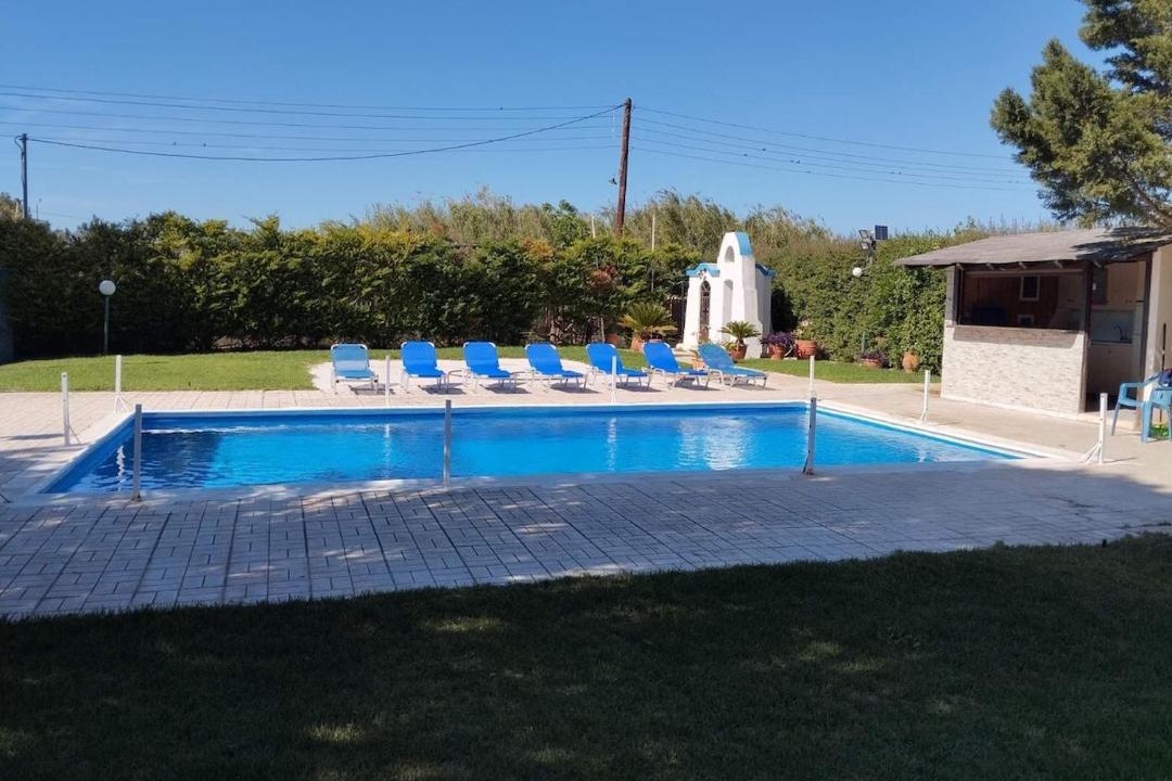Lavreotiki Apartment | Villa Erato Keratea