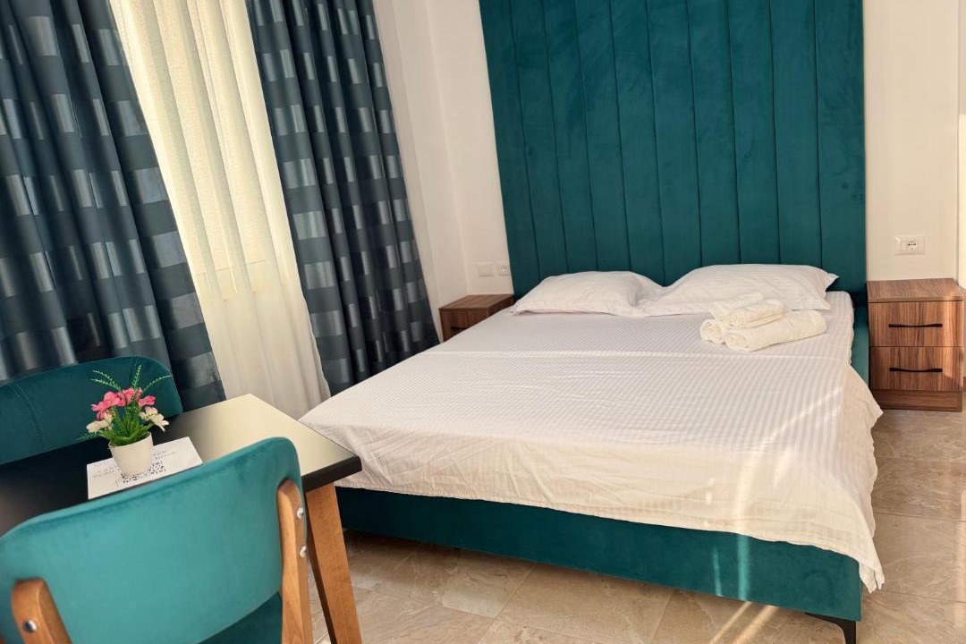 Preze Hotel | Aerostay Hotel