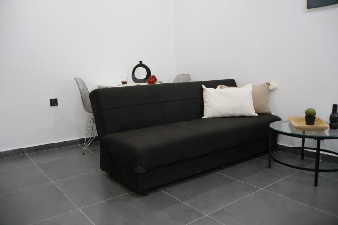 Piraeus Apartment | Porto Piraeus Suites Near Maniatika Metro Station-GF1
