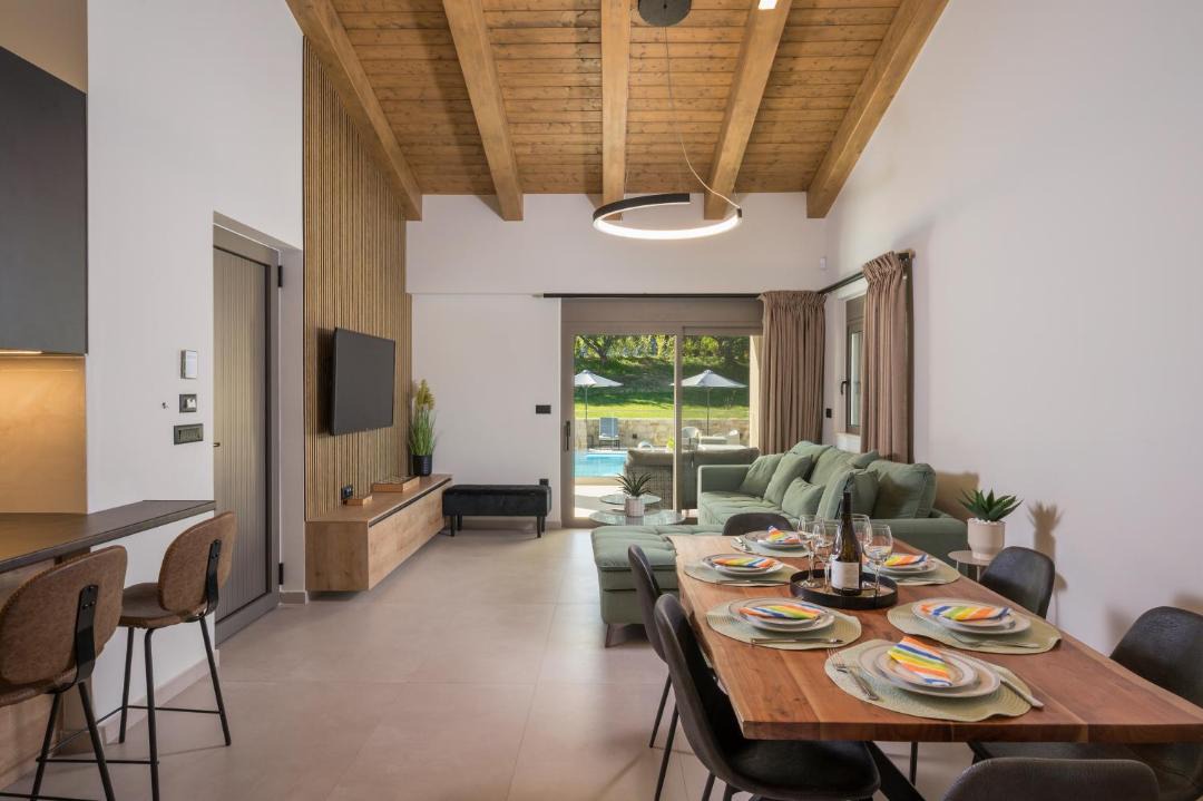Platanias Town Villa | Villa JOY