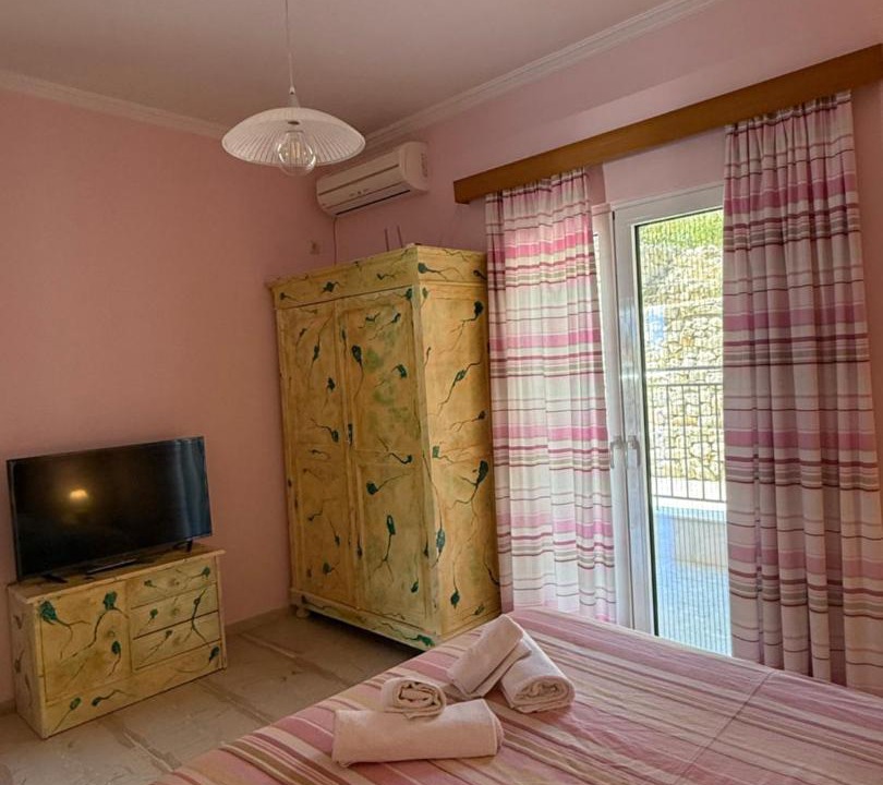 Lakka Apartment | Cornelia