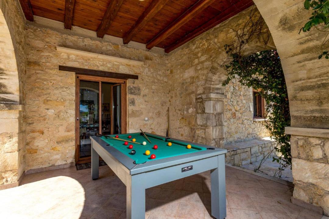 Asprouliani Villa | Villa Avra by Villa Plus