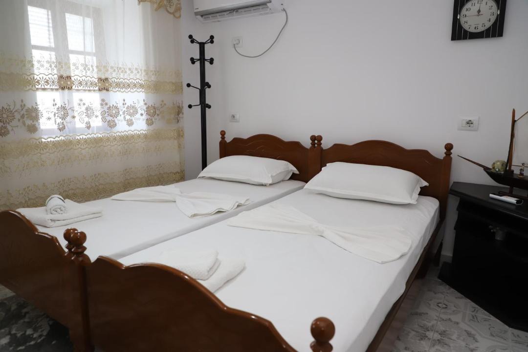 Berat House | Guest House LION