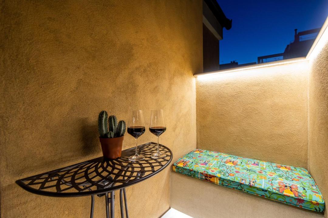 Volos City Centre Apartment | Frida Kahlo - Le petit Bati