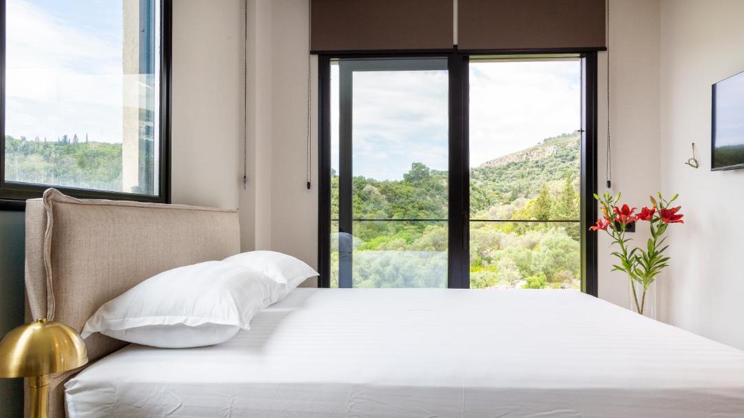 Himare Hotel | Garden Inn