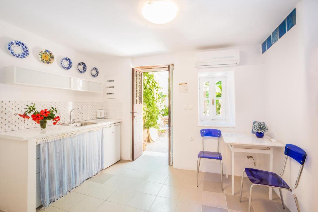 Rhodes Old Town Apartment | El Rhodian Villa