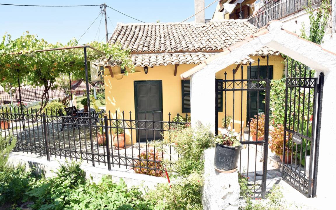 Photo of Patio Balcony in Antipernoi
