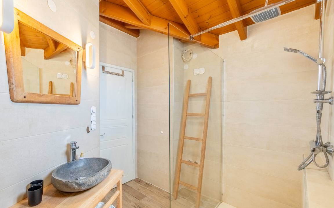 Photo of Bathroom in Petriti