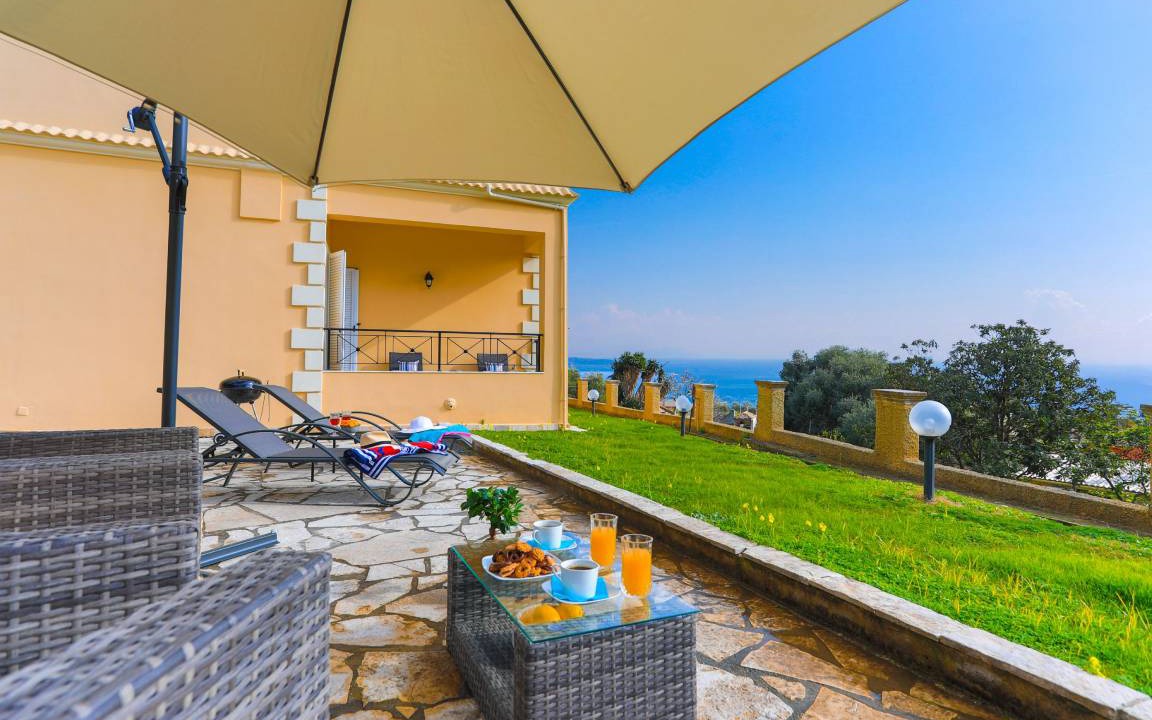 Photo of Patio Balcony in Perama