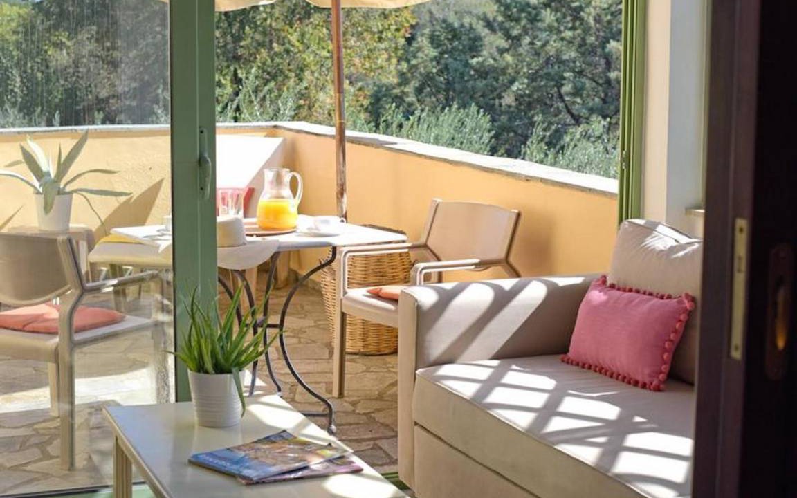 Photo of Patio Balcony in Afra