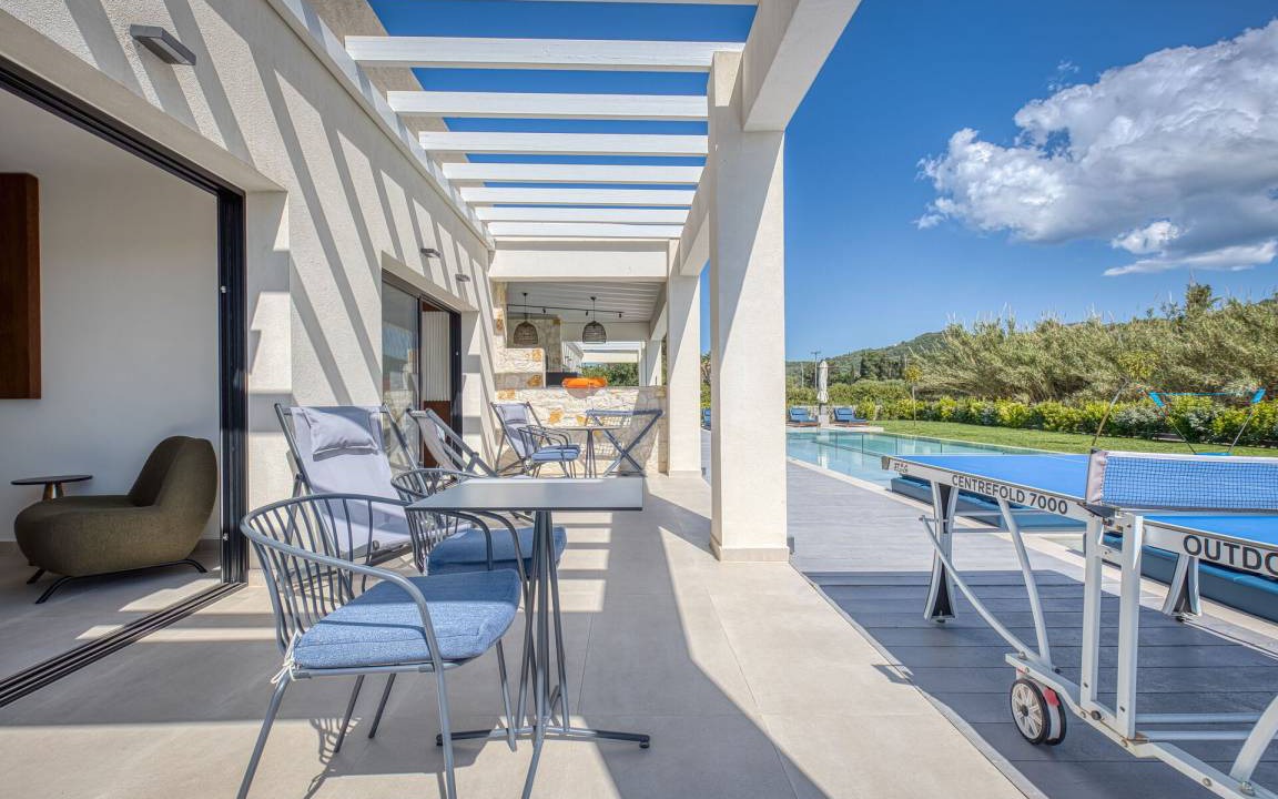 Photo of Patio Balcony in Almiros Beach