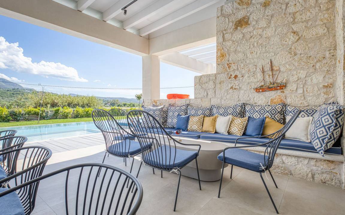 Photo of Patio Balcony in Almiros Beach